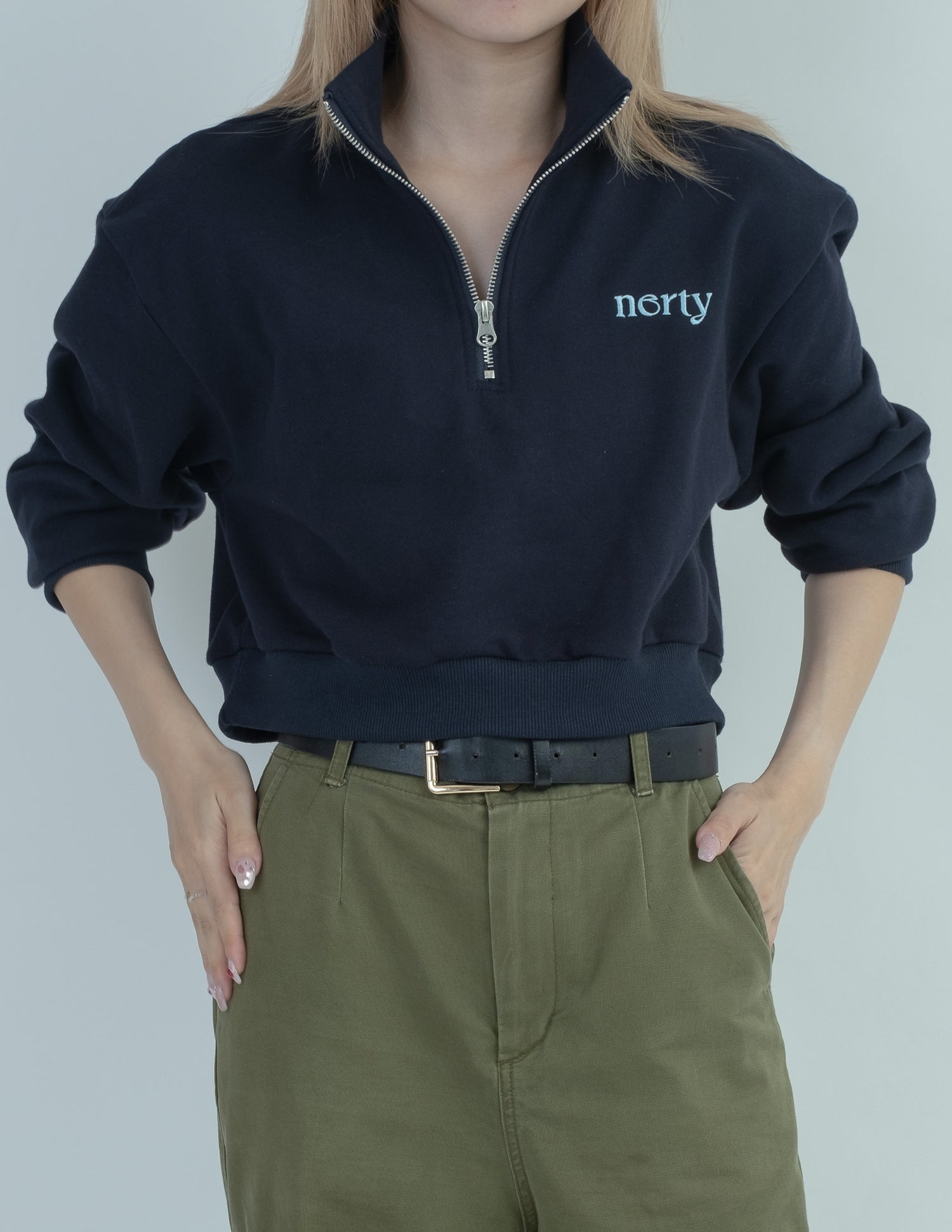 【即納】Half zip crop sweatshirt NE0001