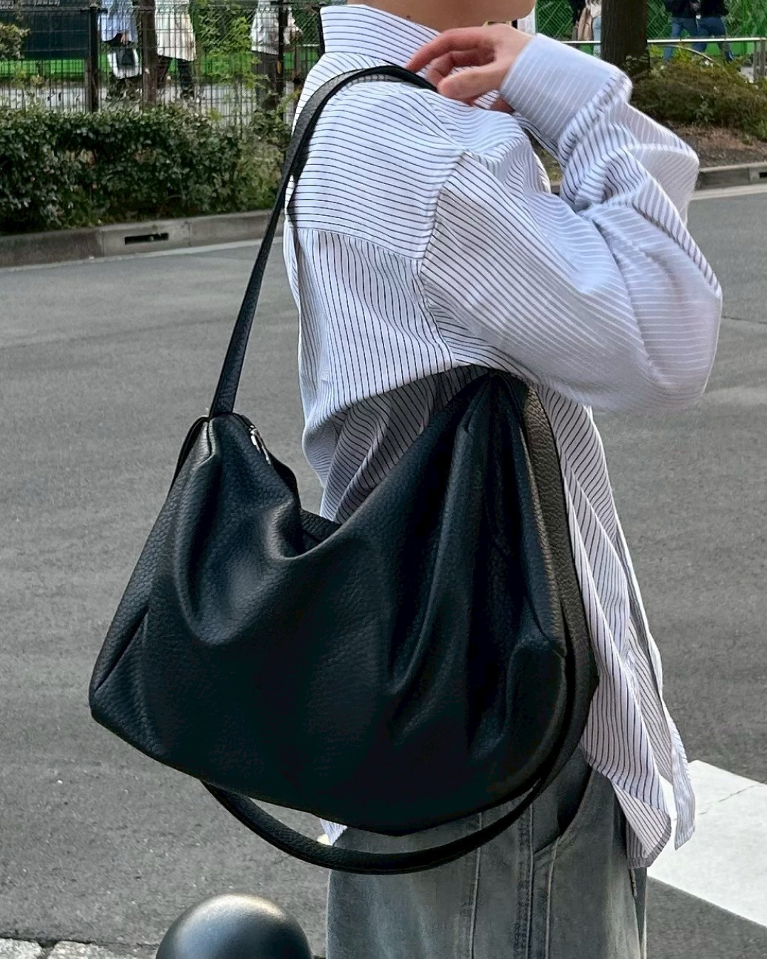 ビッグレザーショルダーバッグ AS0079