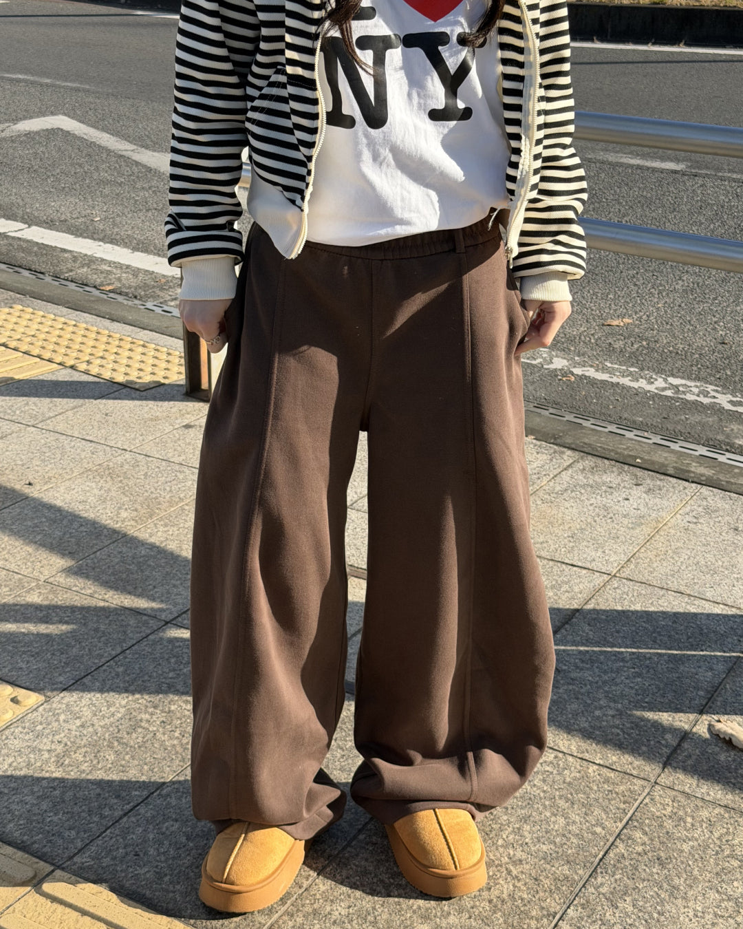 昼下がりのO.G ワイドレッグセンターラインスウェットパンツ AW1199 – YOLO（ヨロ