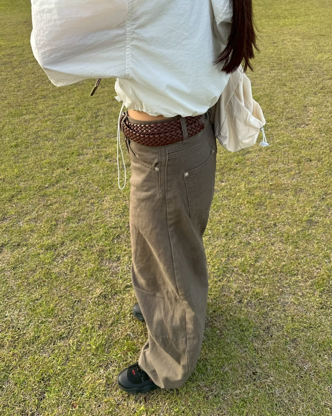 ワイドカーブシルエットパンツ AY0636