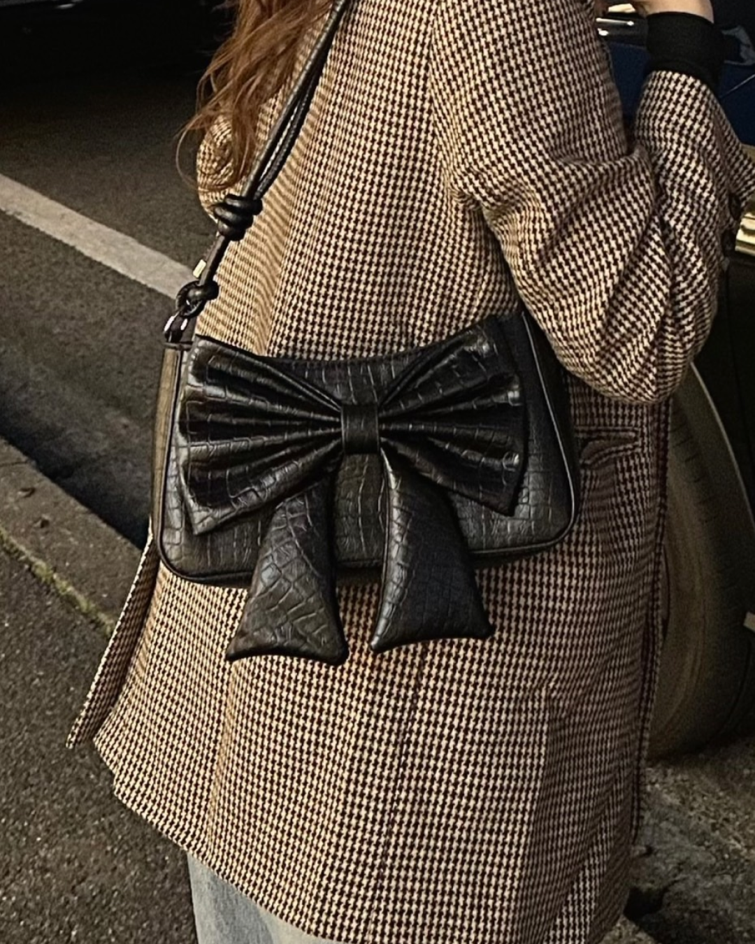 Leather Big Ribbon Handbag B0034