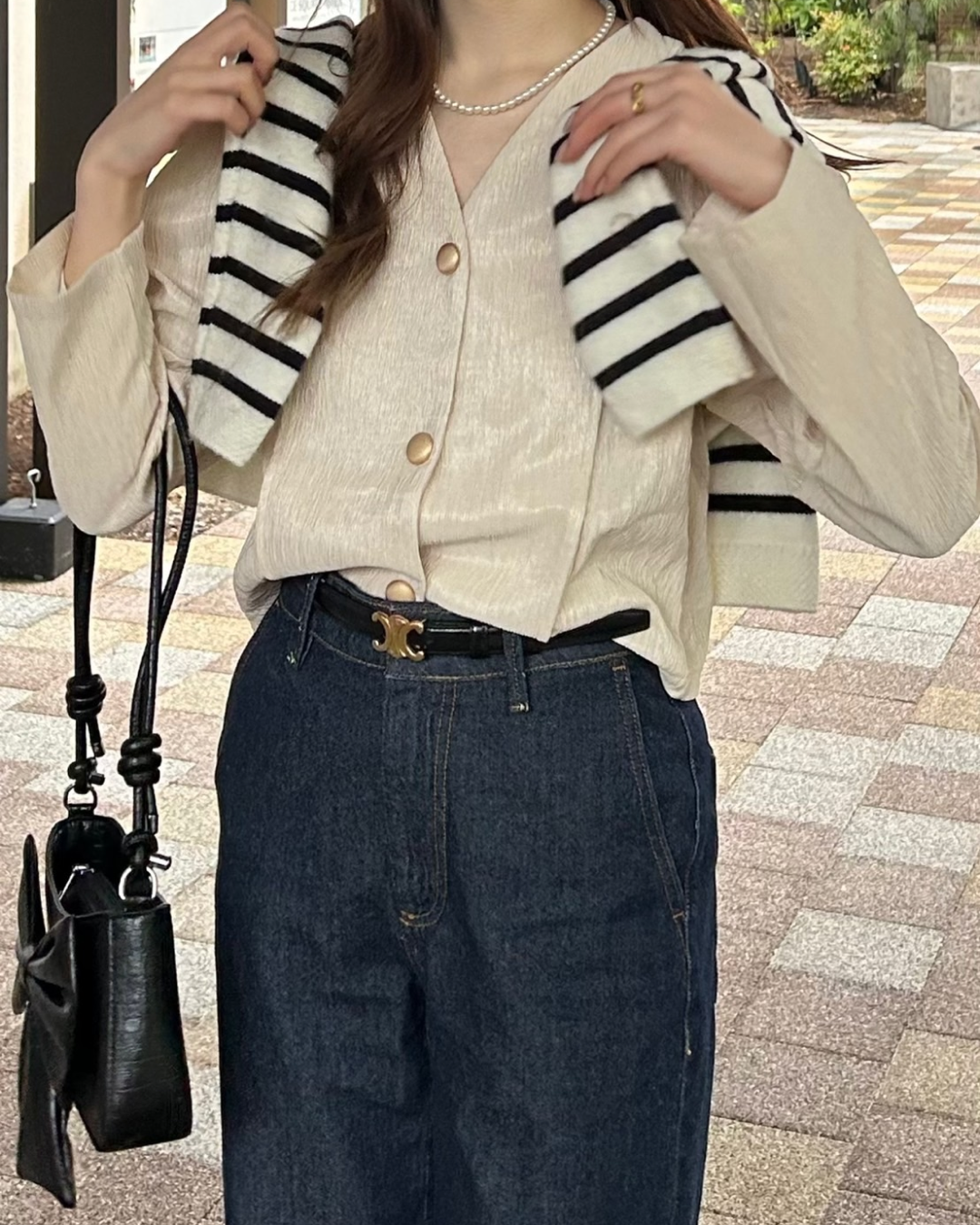 Chiffon V-neck blouse B0037