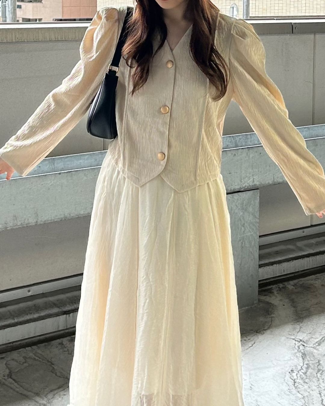 Chiffon V-neck blouse B0037