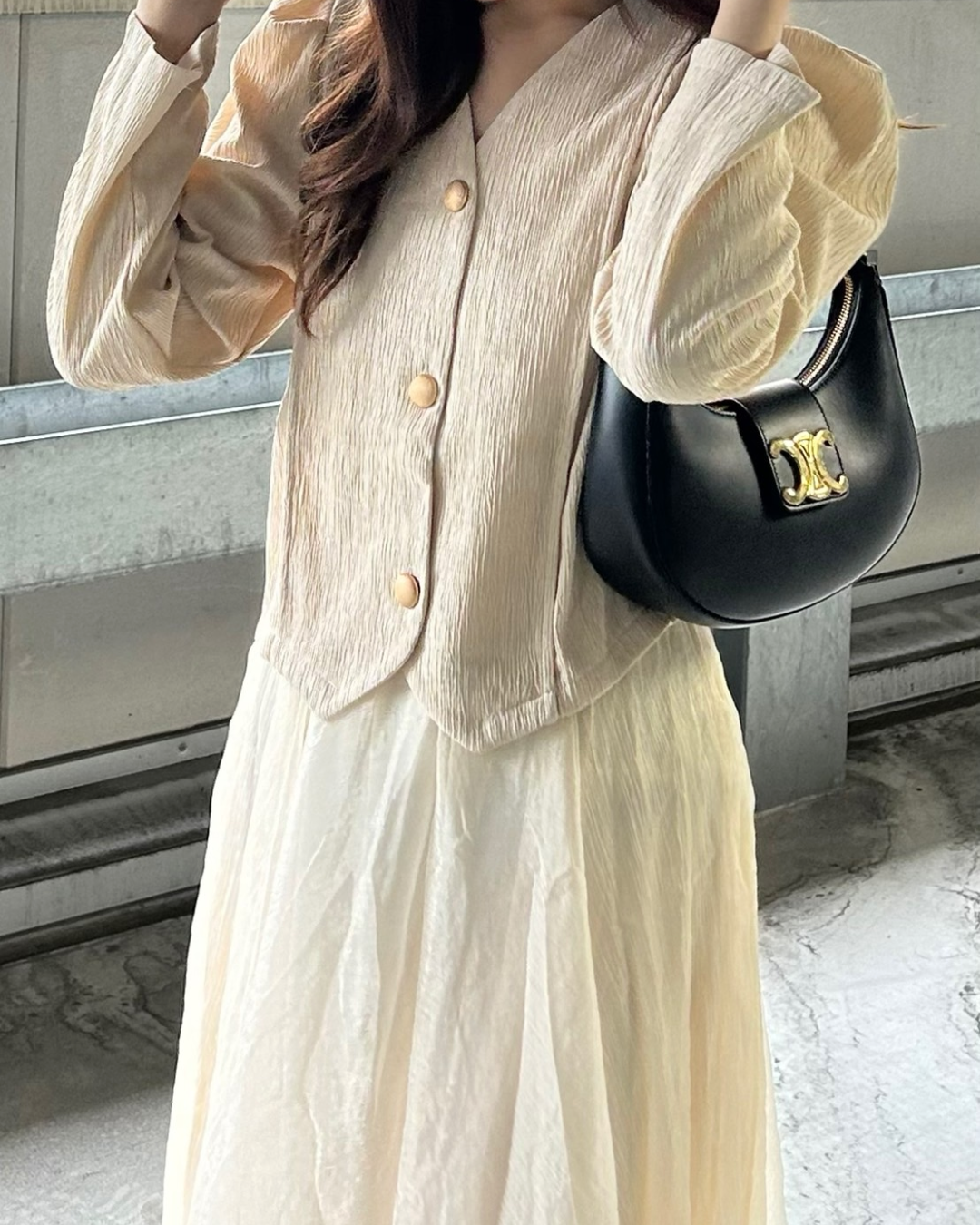 Chiffon V-neck blouse B0037