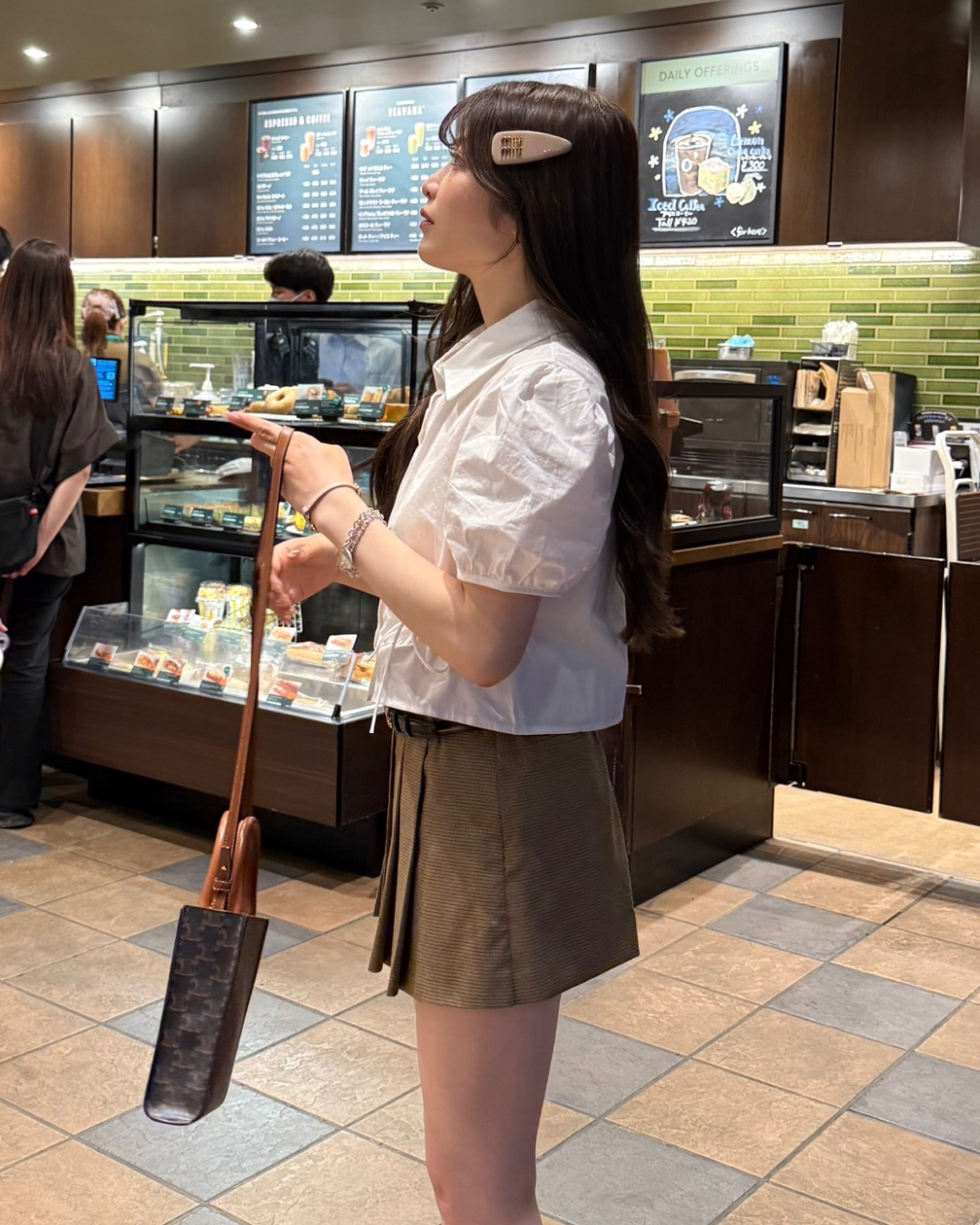リボンタイフレンチブラウス B2043