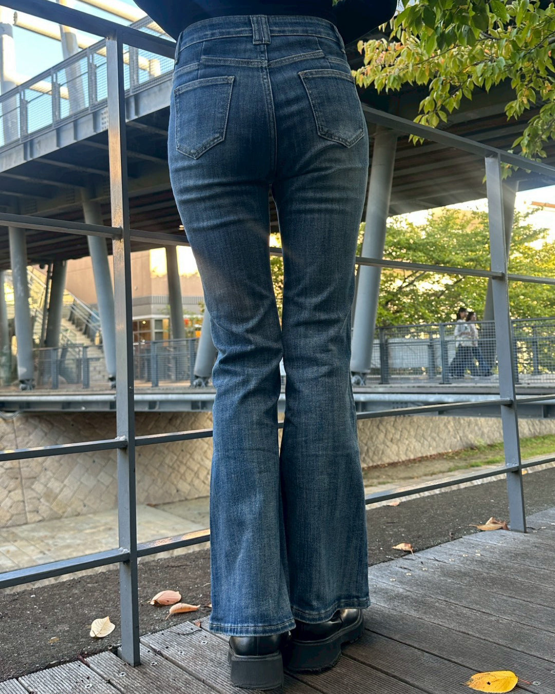 ブーツカットデニムパンツ BM0115
