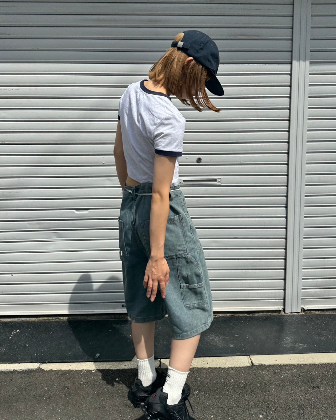 スタッズ付きデニムショートパンツ C0064