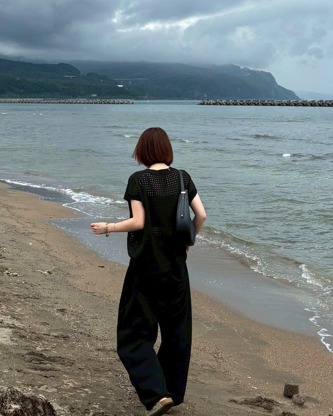 ワイドレッグブラックデニムパンツ
CH0146