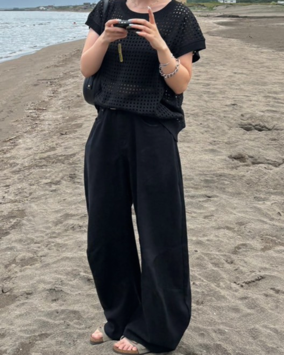 ワイドレッグブラックデニムパンツ
CH0146