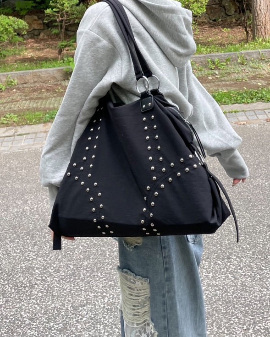 スタッズ付きナイロンバッグ CH0167