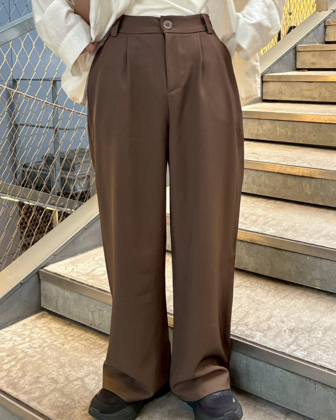 ブラウンストレートワイドスラックス
CM0050