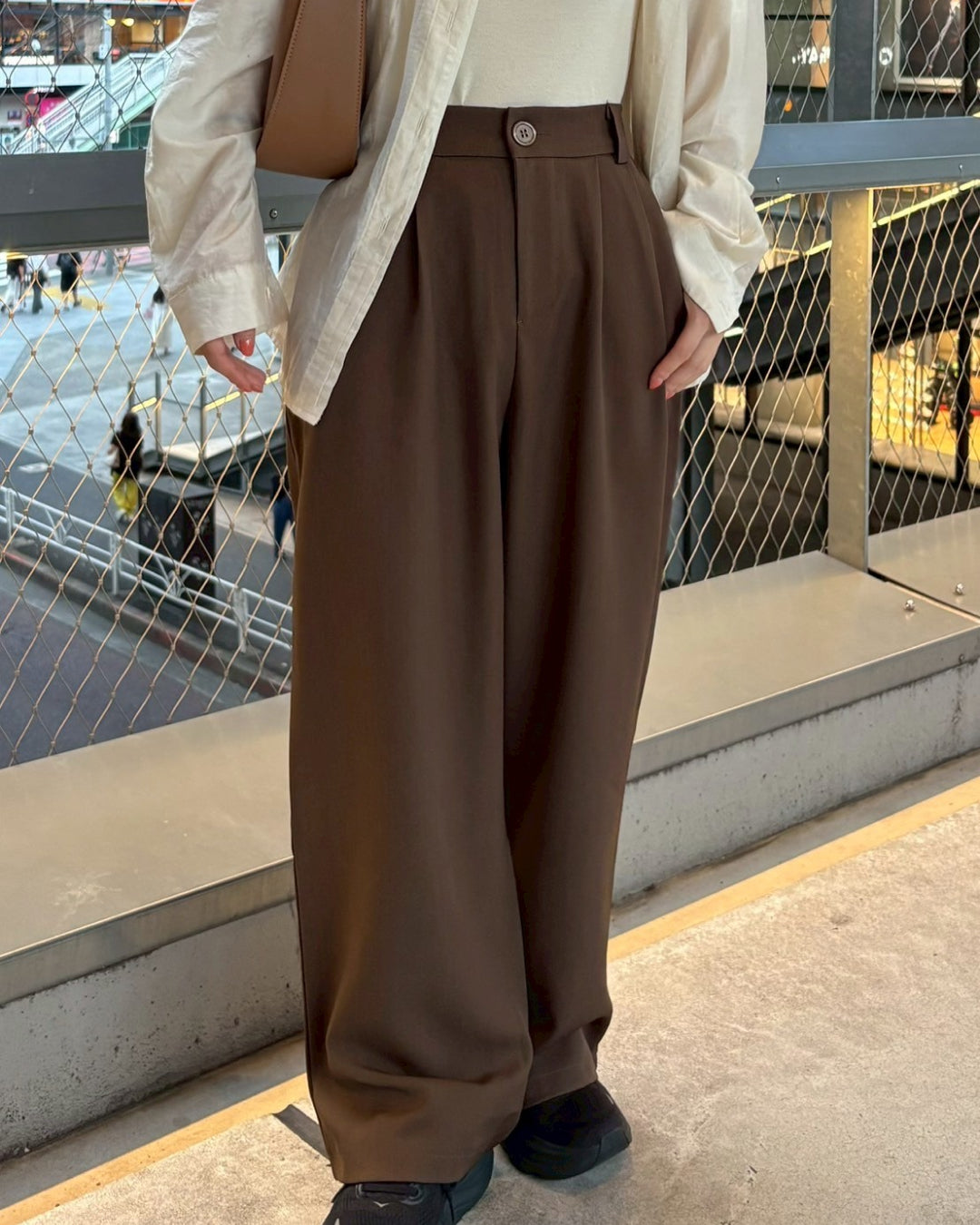 ブラウンストレートワイドスラックス
CM0050