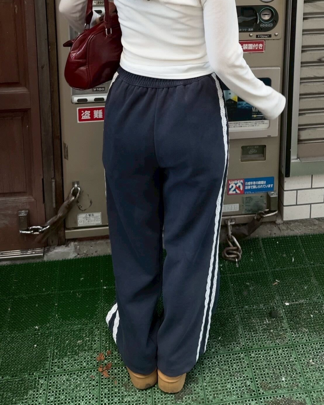 ルーズストライプ スポーツパンツ GG0006