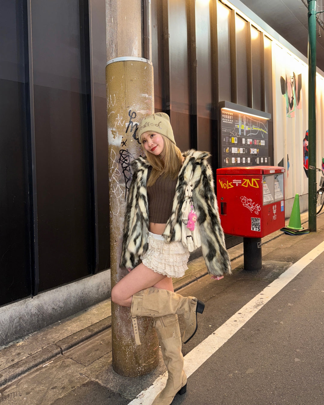 スウェードベルトポイントルーズブーツ
GM0095