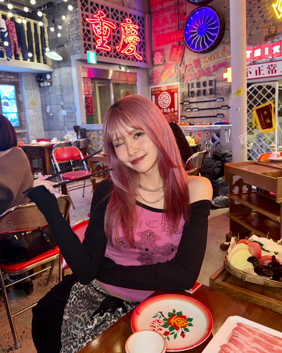 クロスデザインビジューワンショルダートップス GM0138 – YOLO（ヨロ