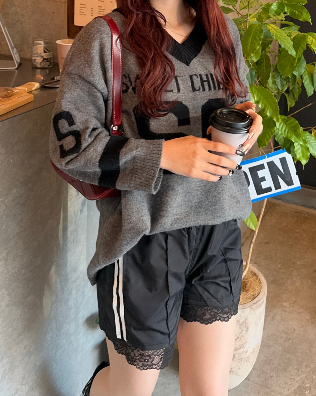 スポーティーレースショートパンツ HZ1054