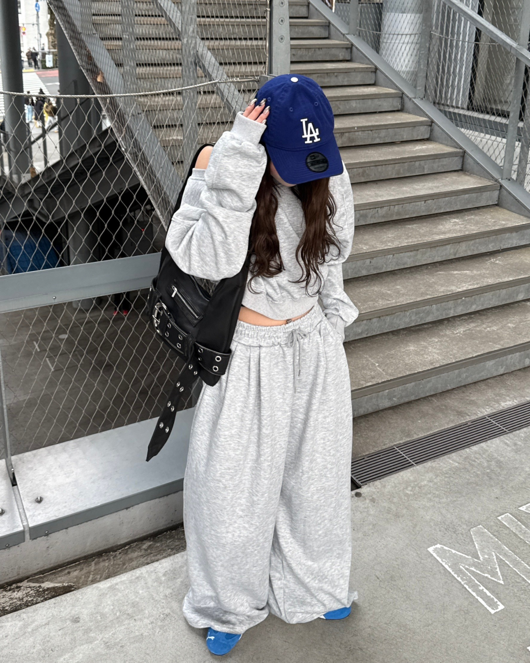 オフショルダースウェットセットアップ HZ0060