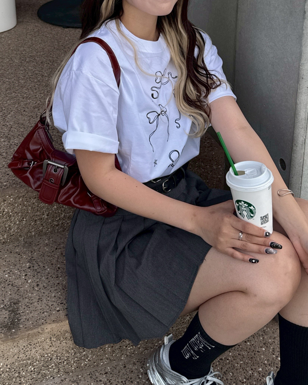 リボンモチーフプリントTシャツ HZ1006
