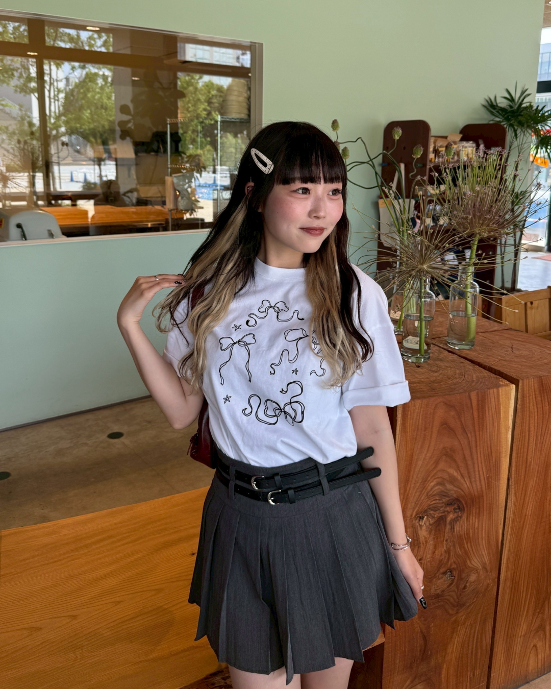 リボンモチーフプリントTシャツ HZ1006