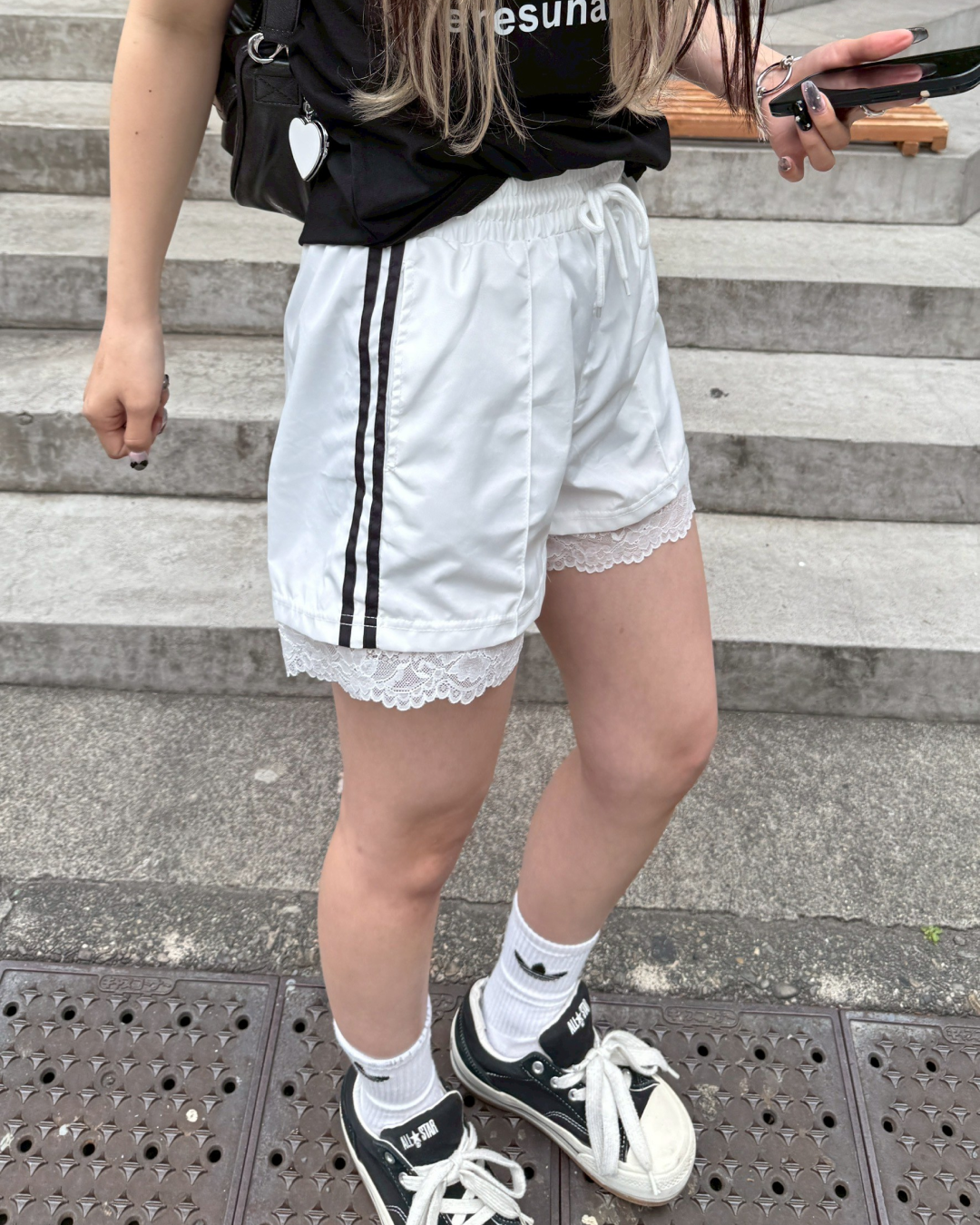 スポーティーレースショートパンツ HZ1054