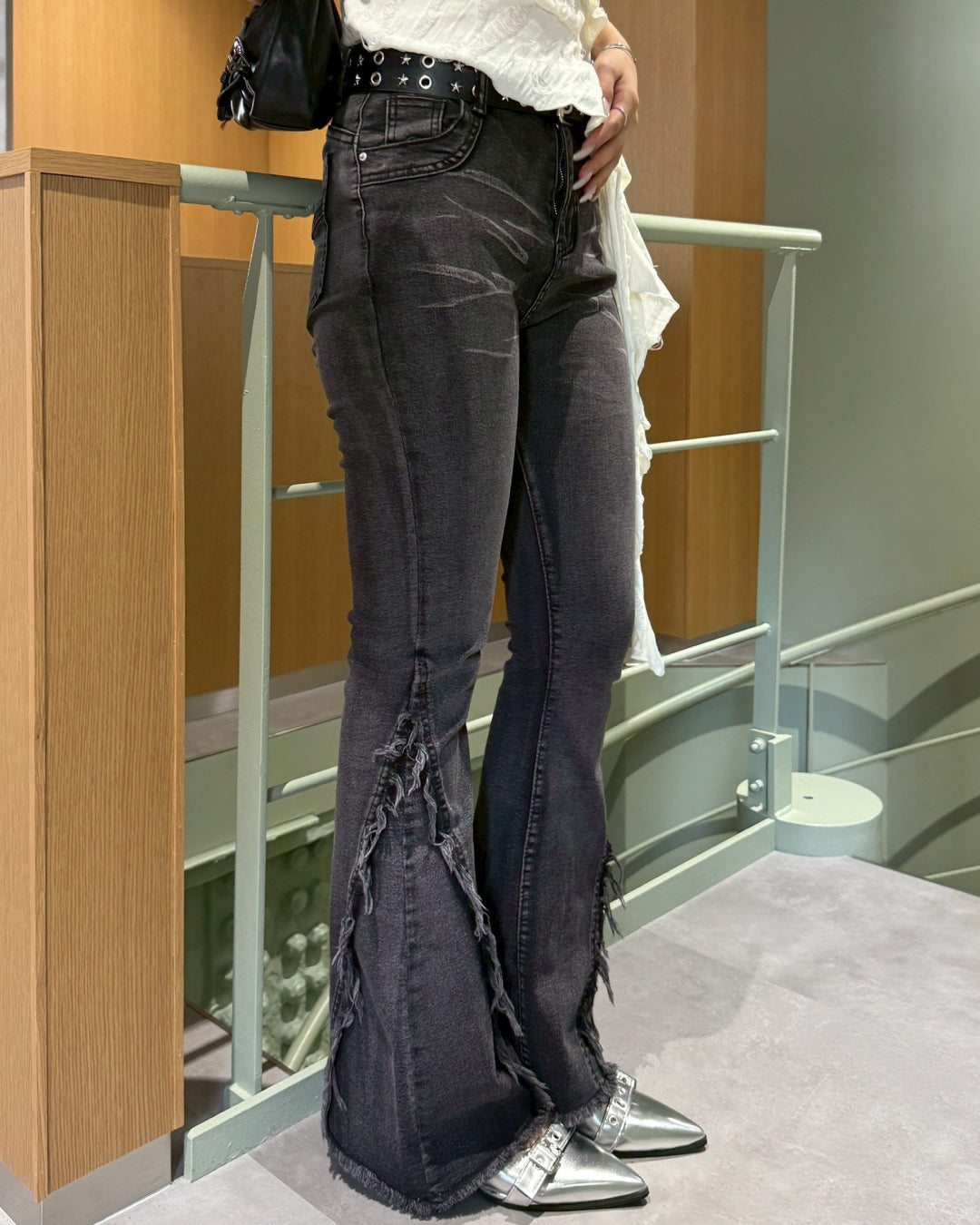 フリンジフレアデニムパンツ HZ2074 – YOLO（ヨロ）｜ファッション通販