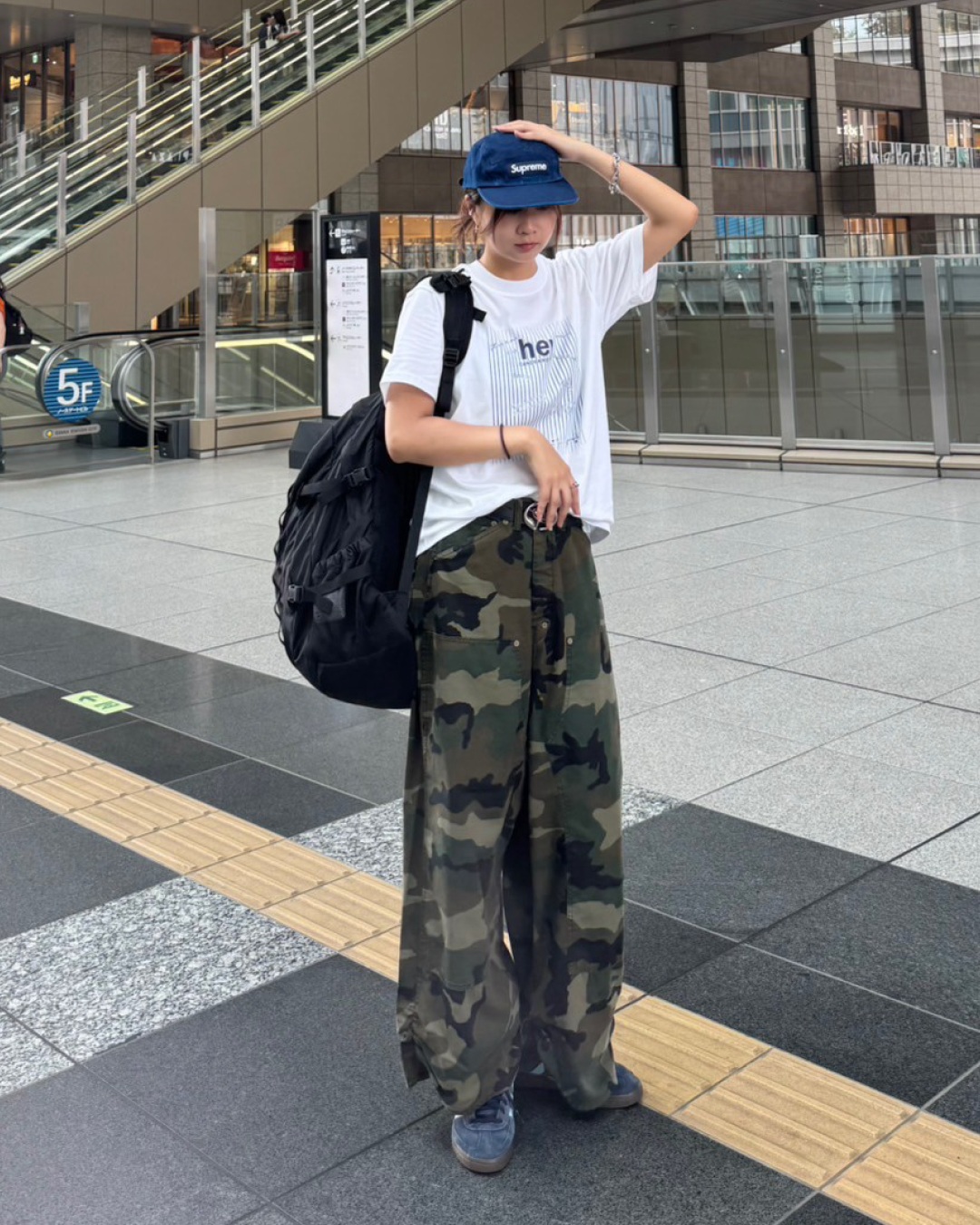 ストライプレタープリントTシャツ K1071