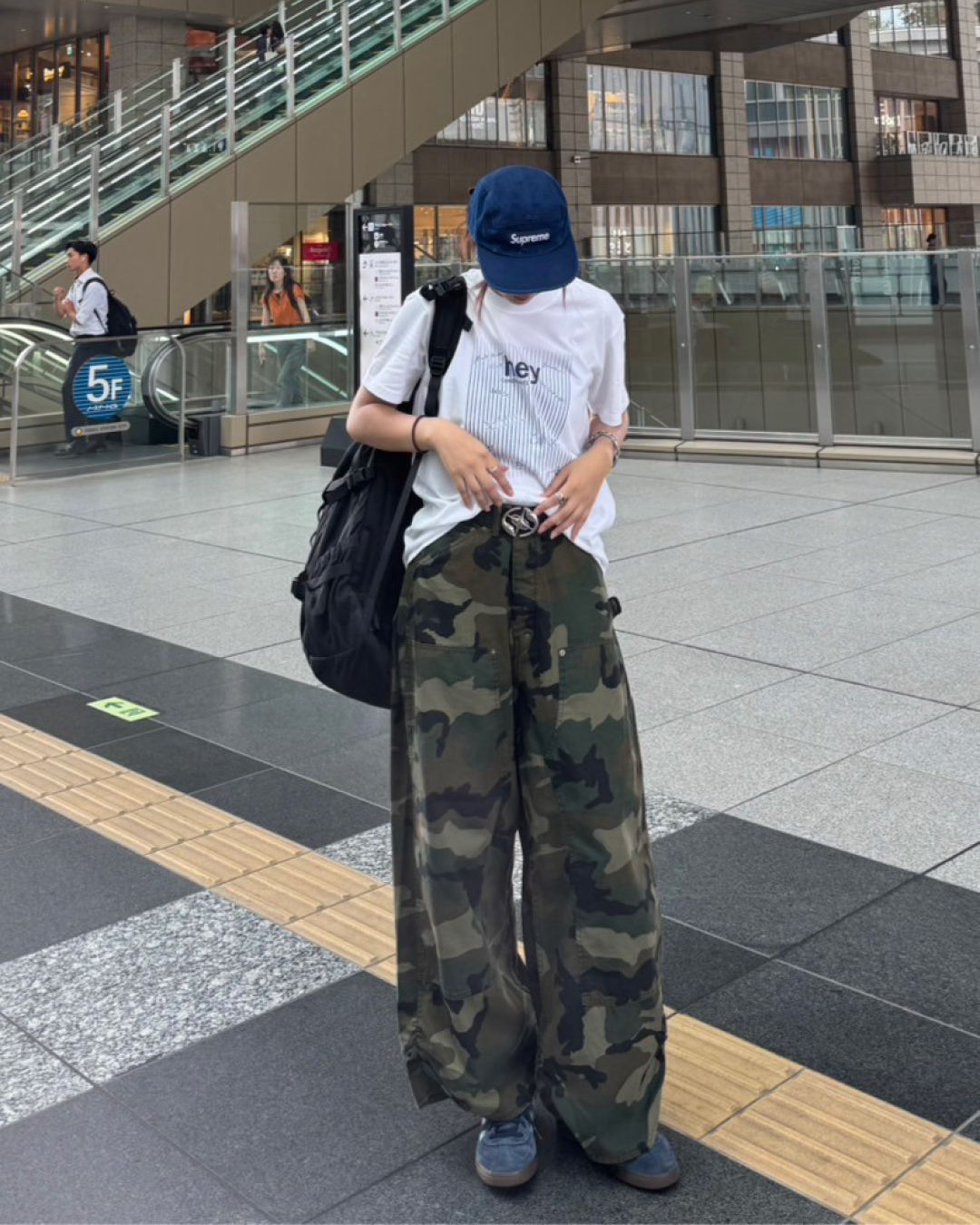 ストライプレタープリントTシャツ K1071