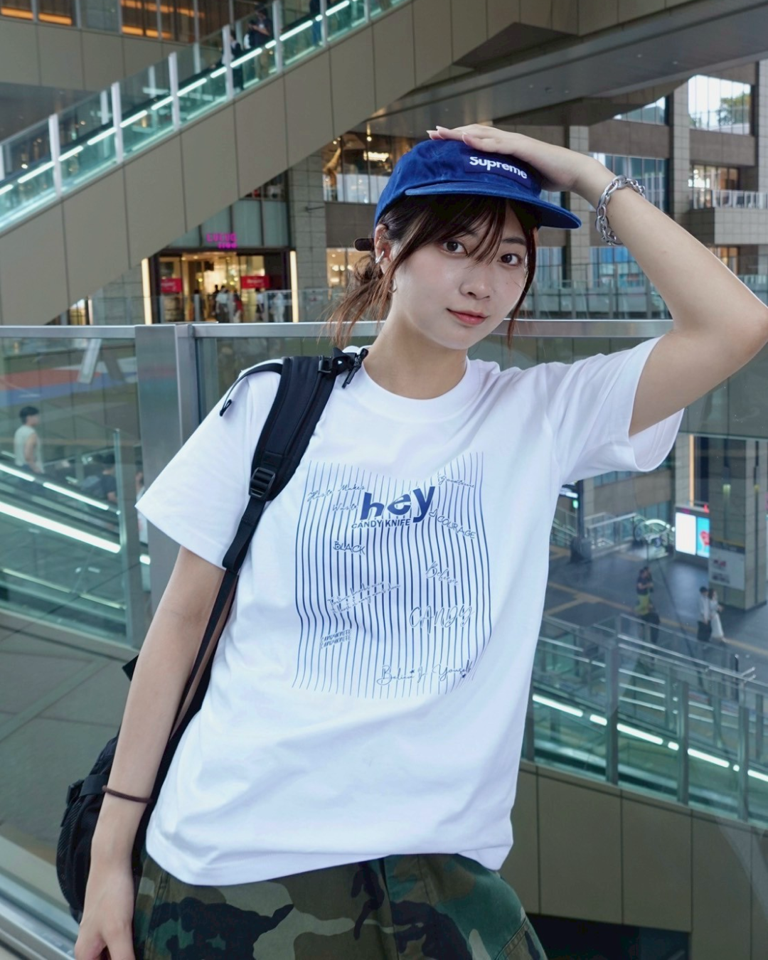 ストライプレタープリントTシャツ K1071