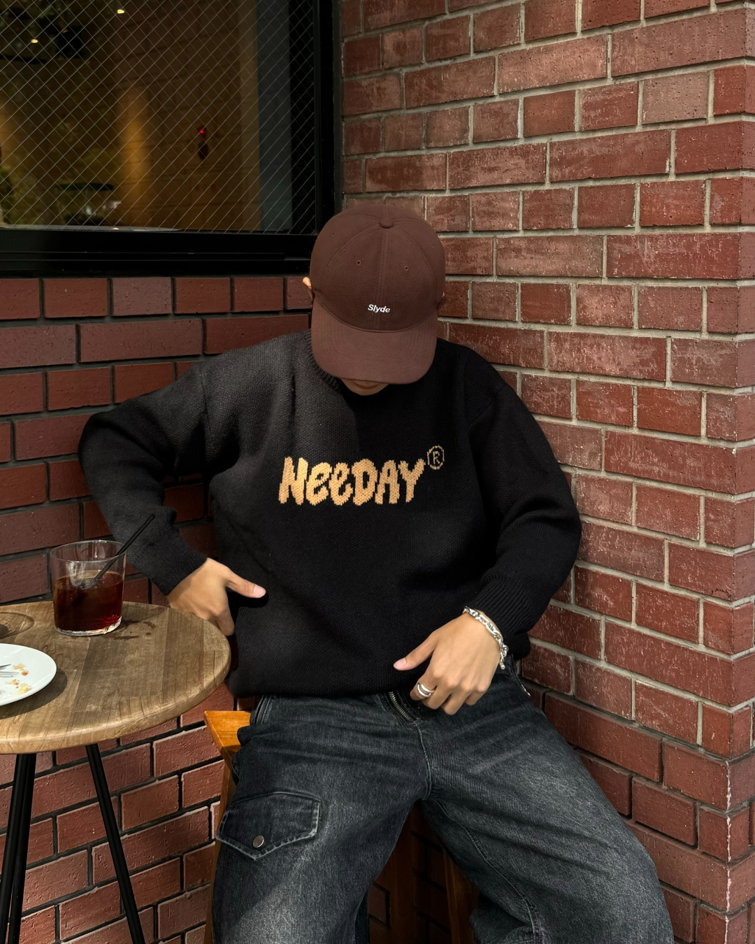 ラウンドネックロゴニット KA1309