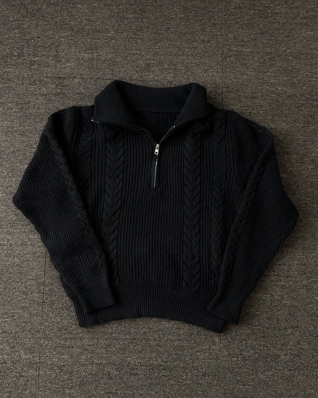 ケーブル編みハーフジップニット KA7658
