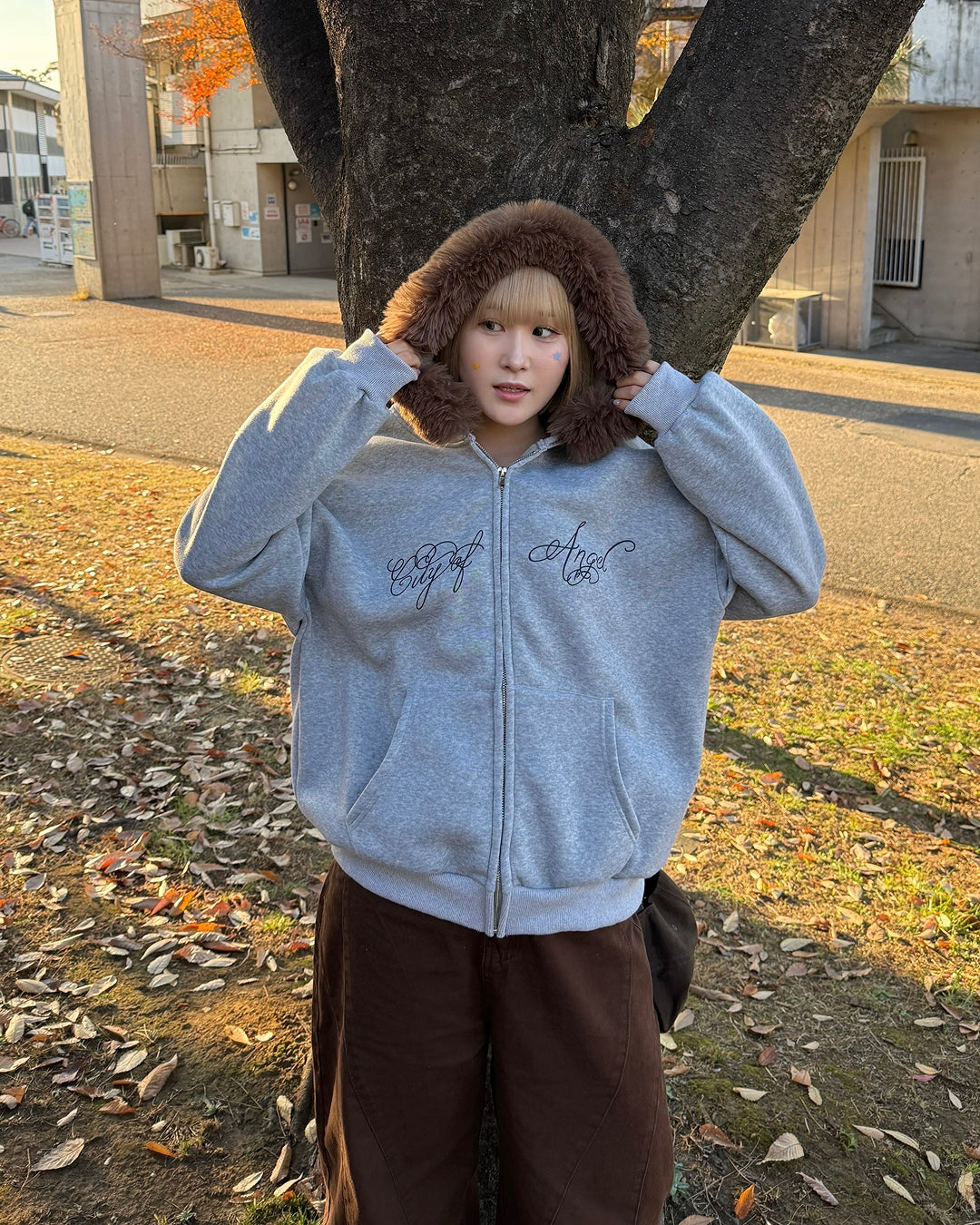 ルーズシルエットファージップアップフーディ
KC0180