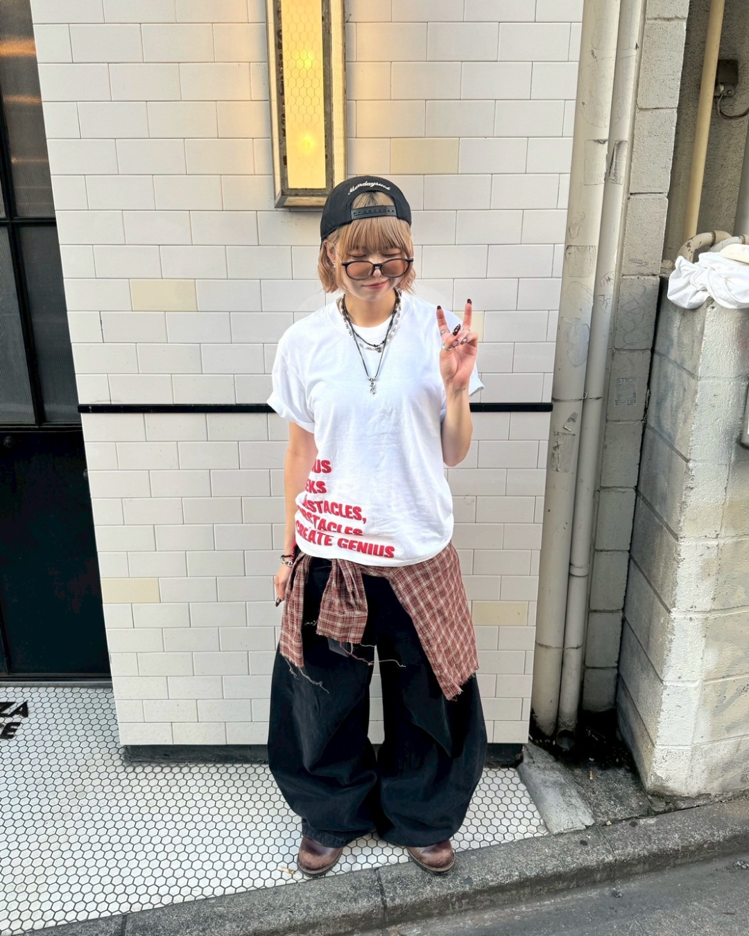フロントロゴプリントTシャツ KM1056