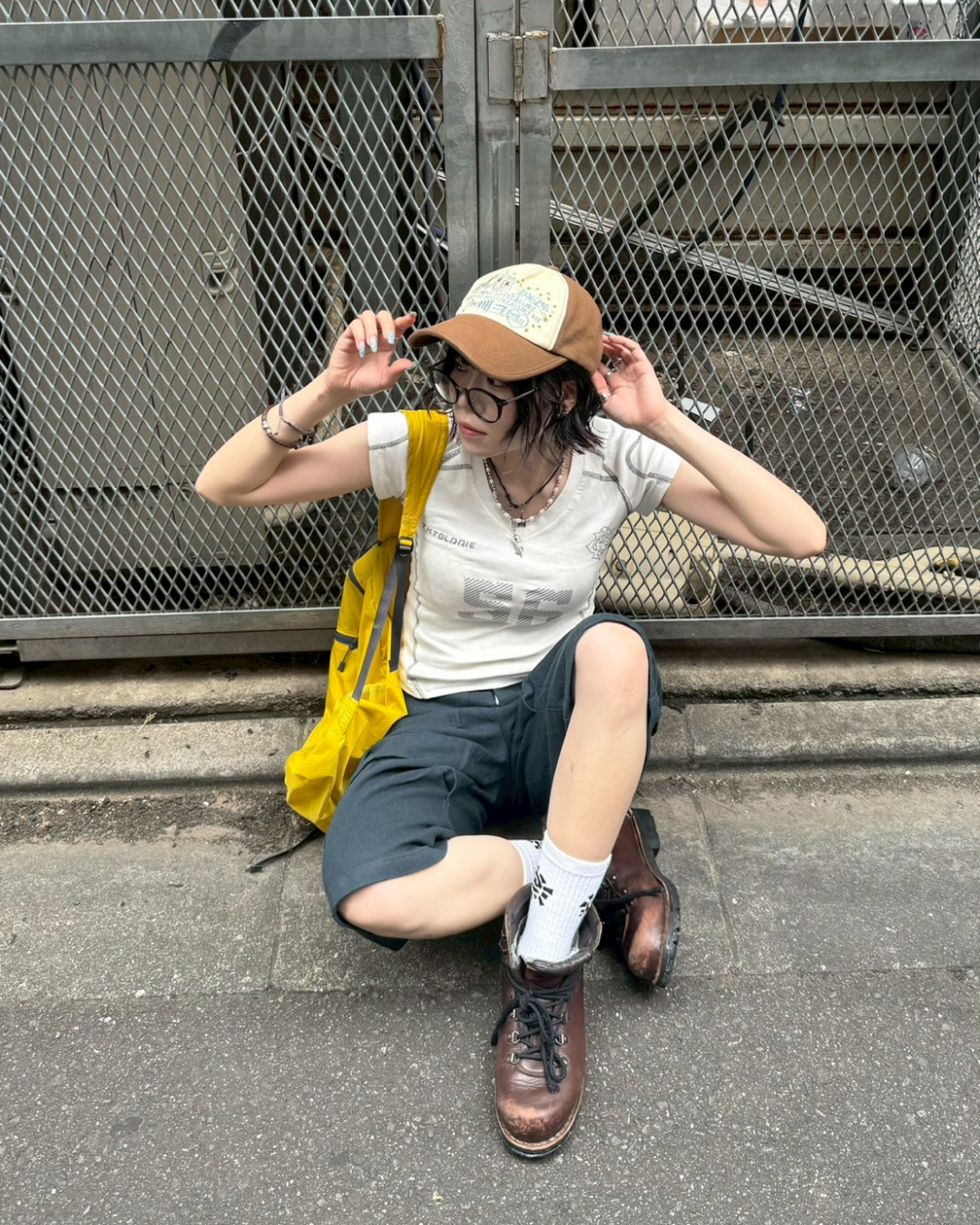 VネックナンバーTシャツ KM1146