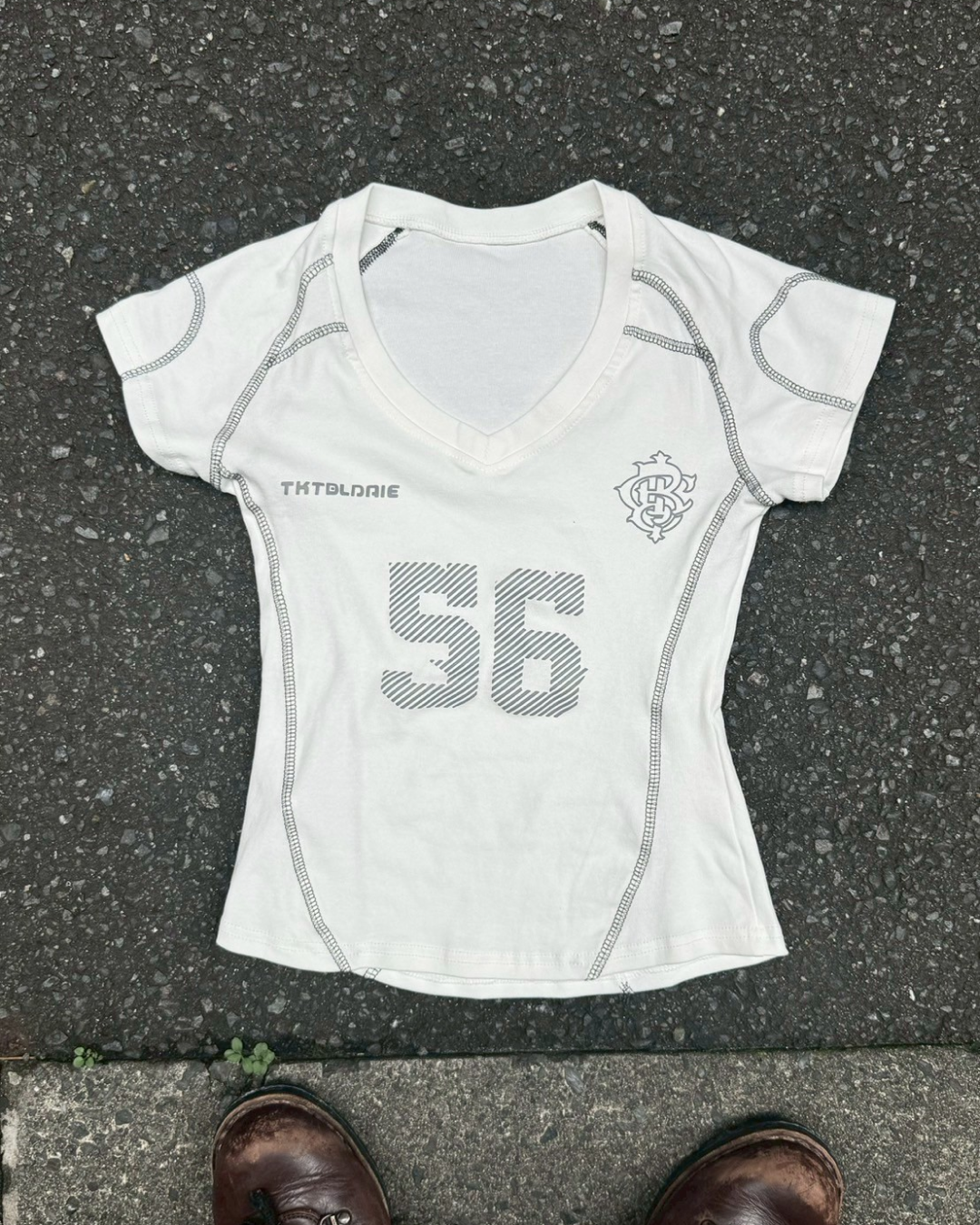 VネックナンバーTシャツ KM1146