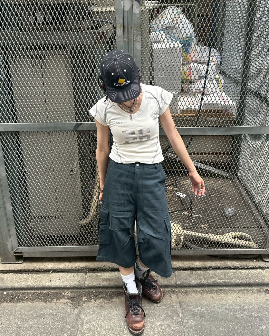 VネックナンバーTシャツ KM1146