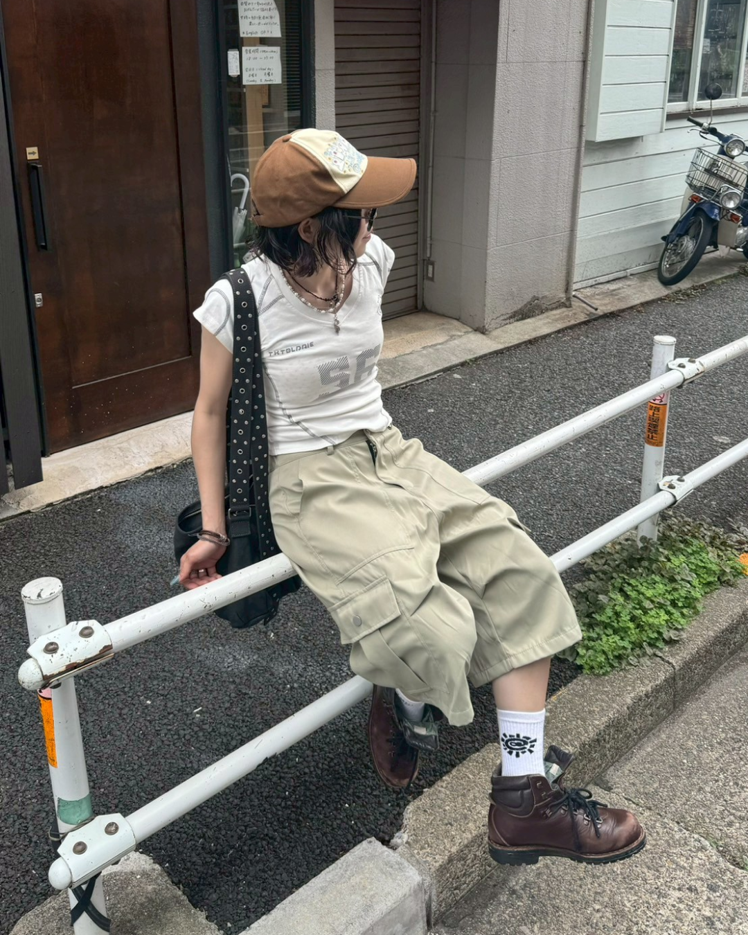 VネックナンバーTシャツ KM1146