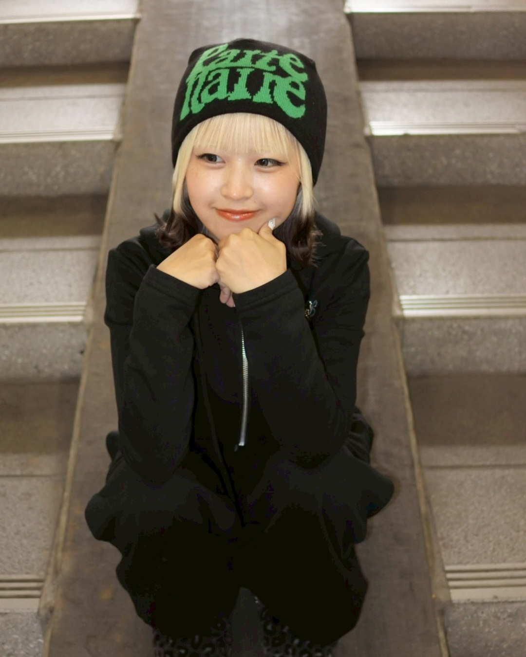 【11/25 19:00販売開始 オリジナル 即納】ボディスーツデザインラインストーンパーカー KR6000