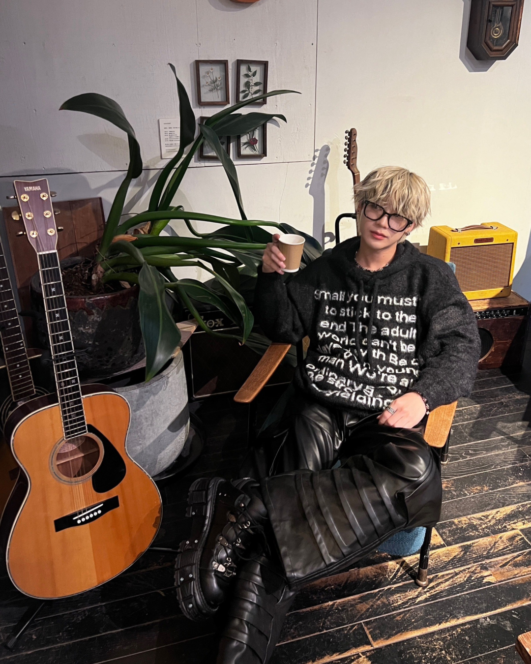 Lettering knit hoodie MO0005