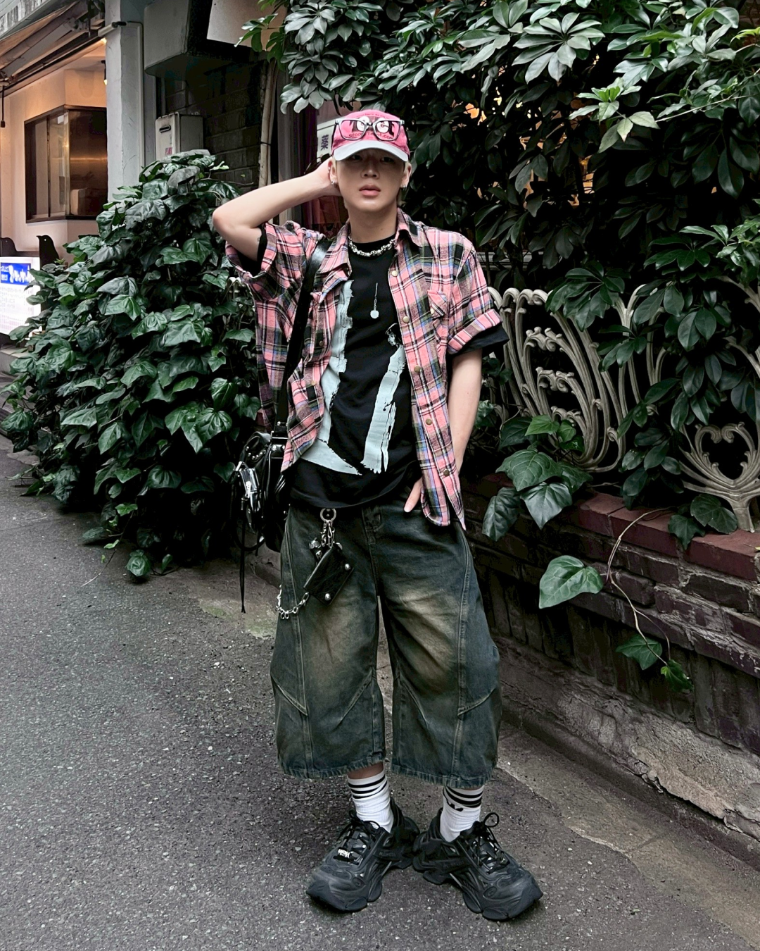 クロップドバルーンデニムパンツ MO1030