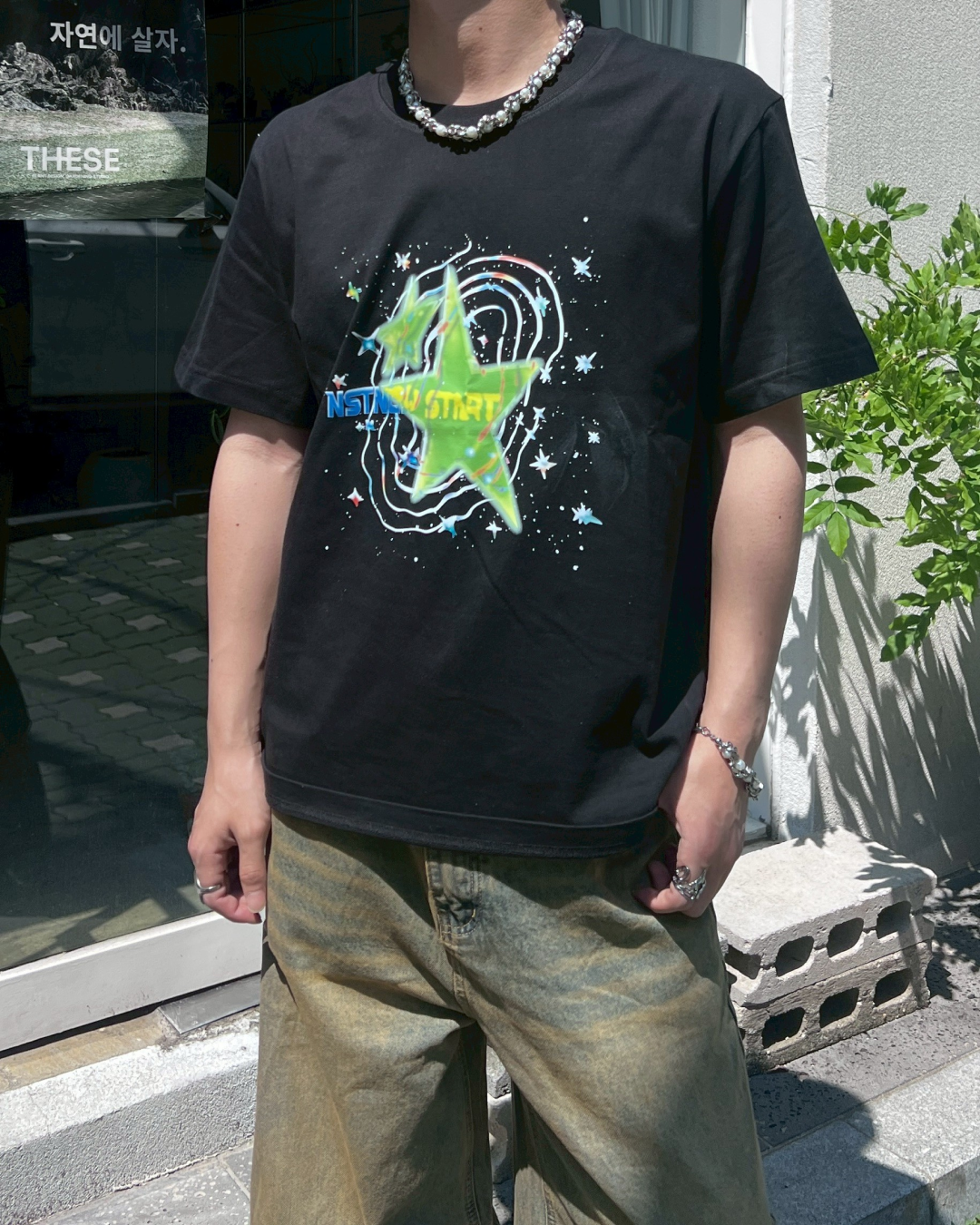 スペースグラフィックTシャツ MO1061