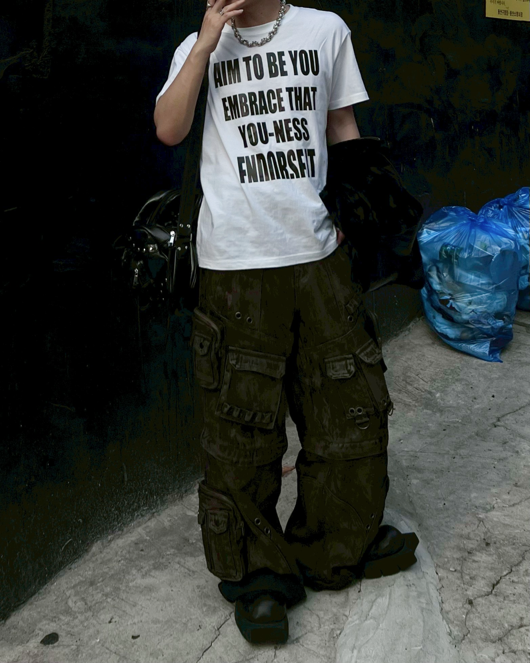 ビッグレタリングTシャツ MO1062