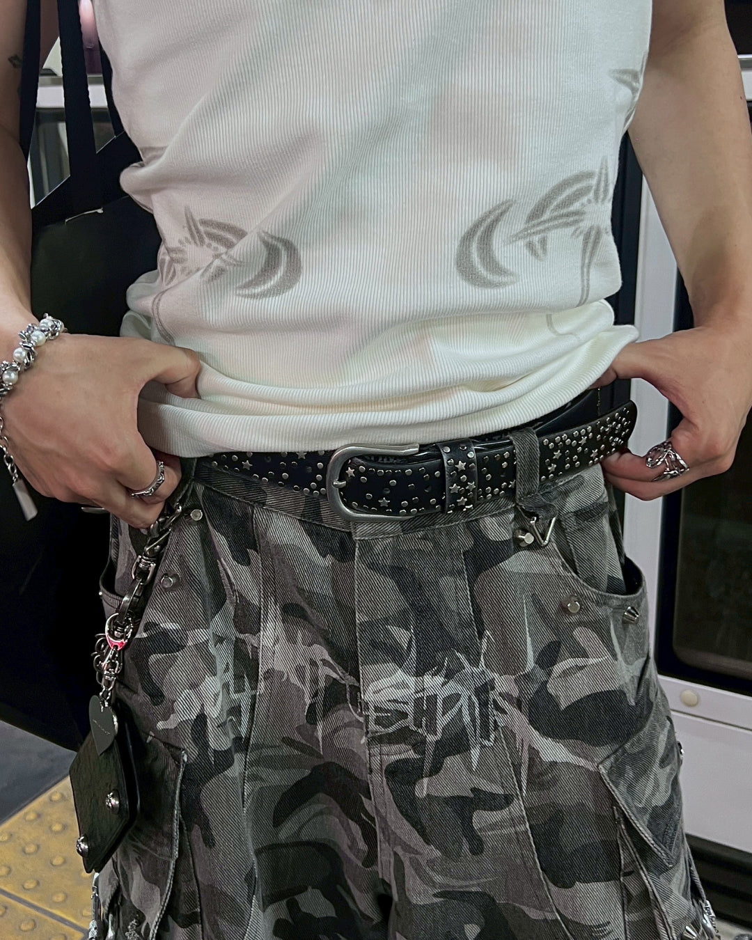 スタースタッズブラックベルト MO1077