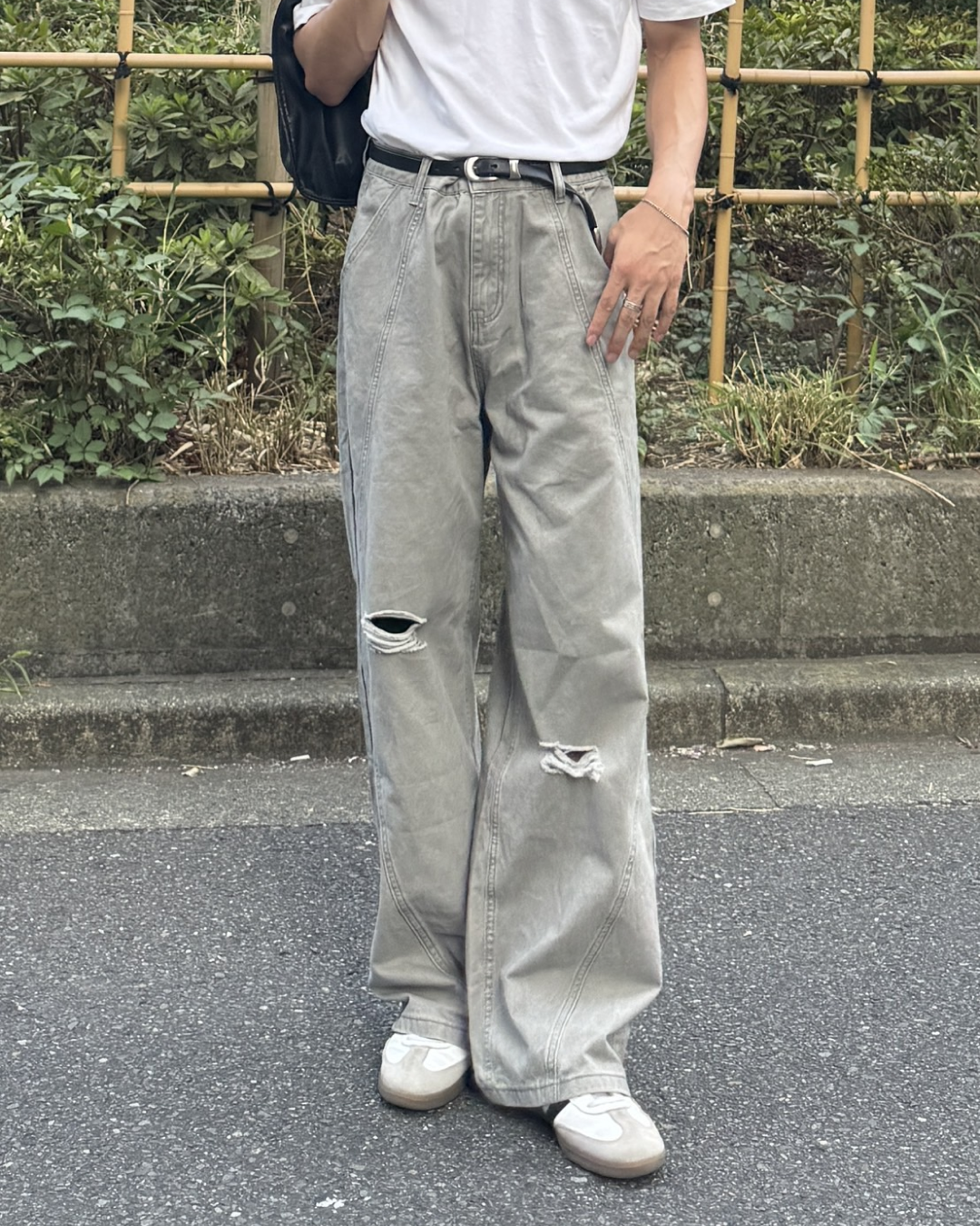グレーダメージパンツ NA1057