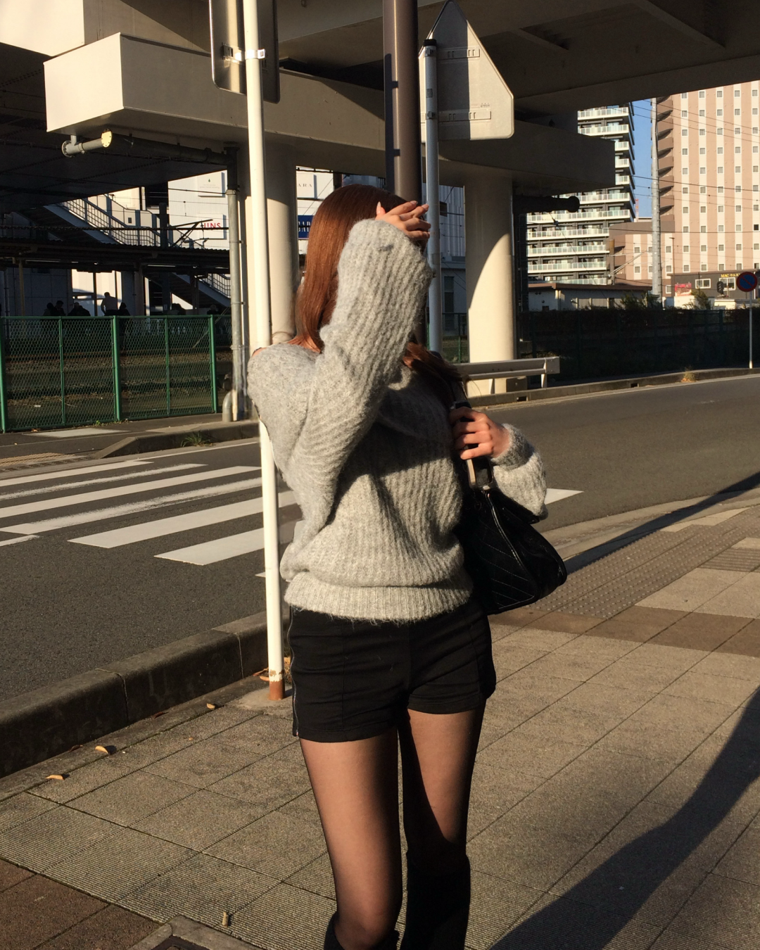 【即納】オフショルダーローゲージニット NO5004