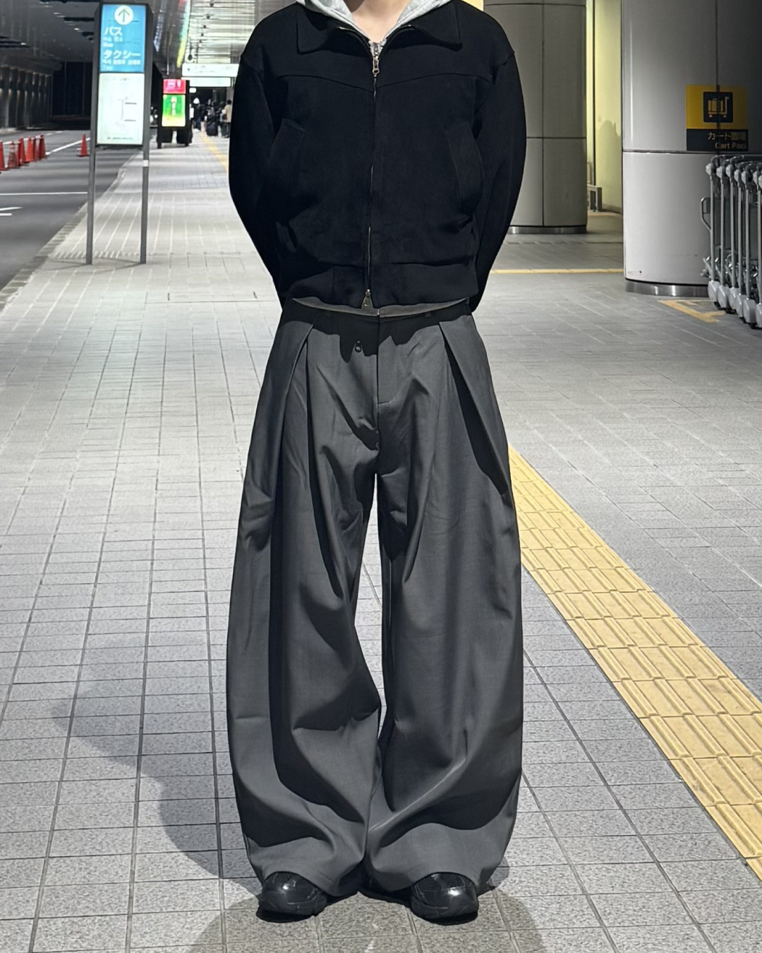 タックバルーンシルエットパンツ
NS1000