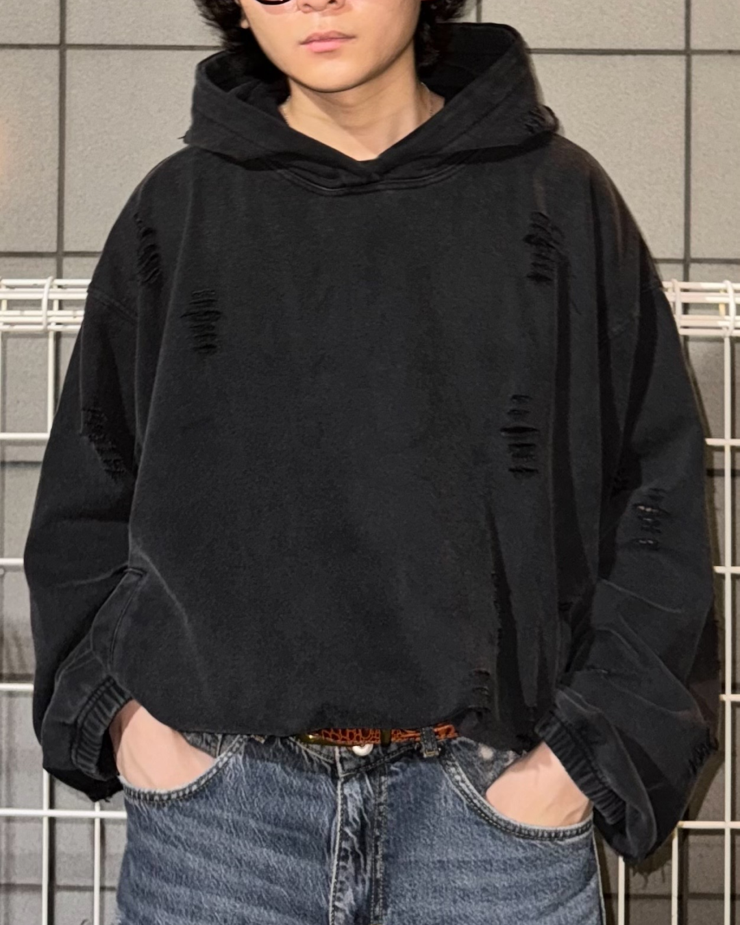 ダメージフェイドブラックフーディー OK0018
