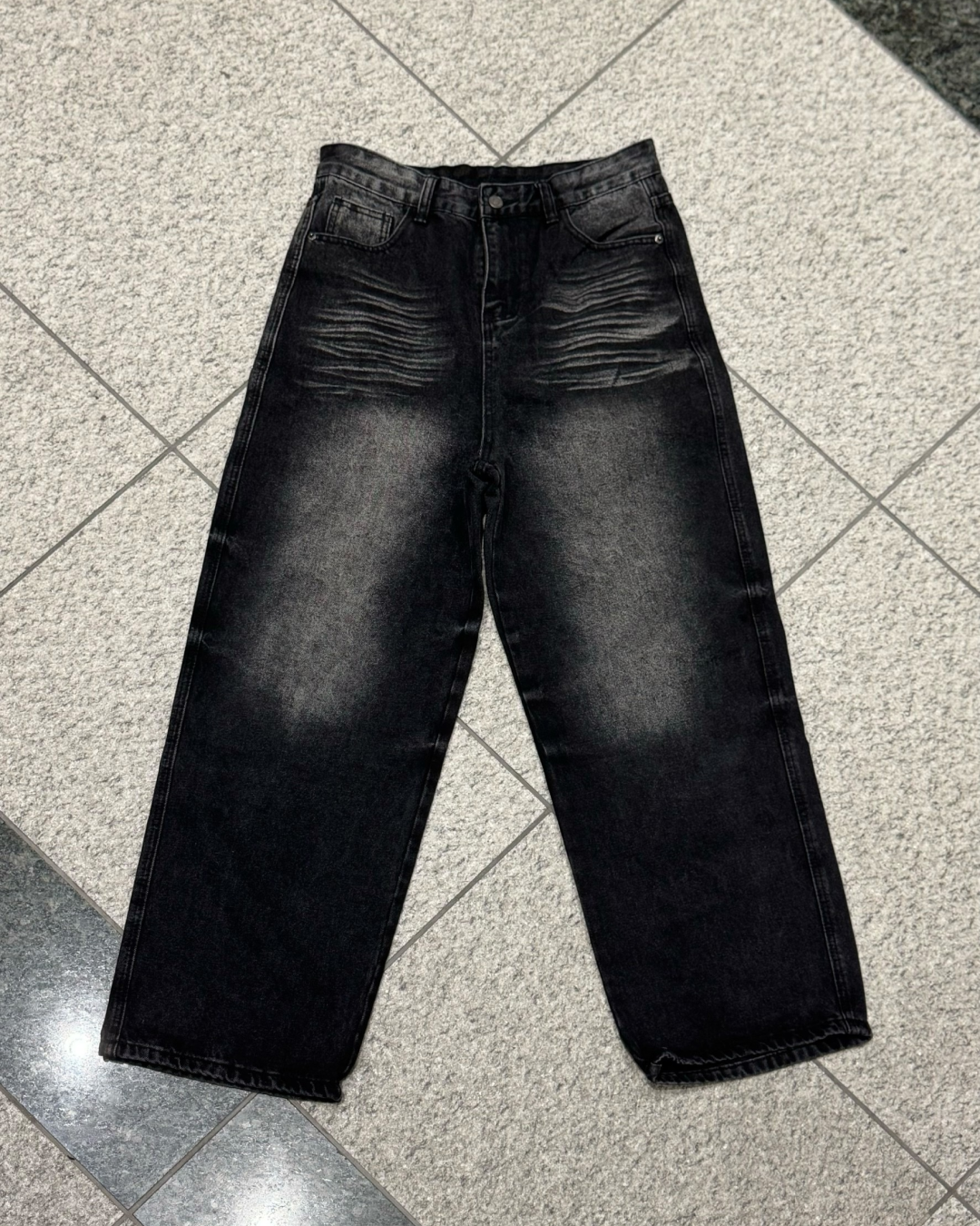 ウォッシュダメージブラックデニム OK0020