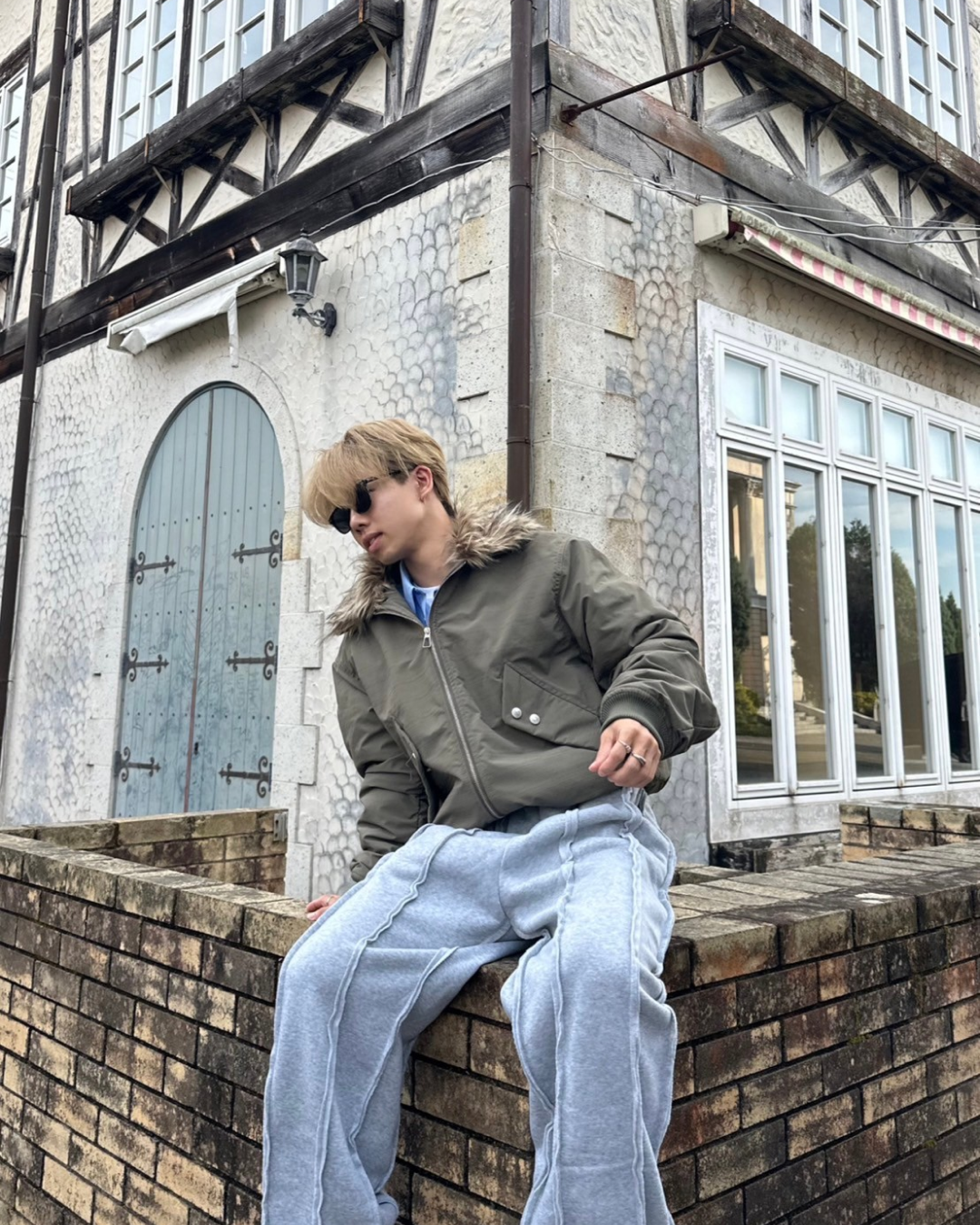 adidas ファー付きMA-1 短丈 リバーシブル フード付き MA-1 ブルゾン adidas ファー付きMA-1 短丈 リバーシブル フード付き MA-1 ブルゾン