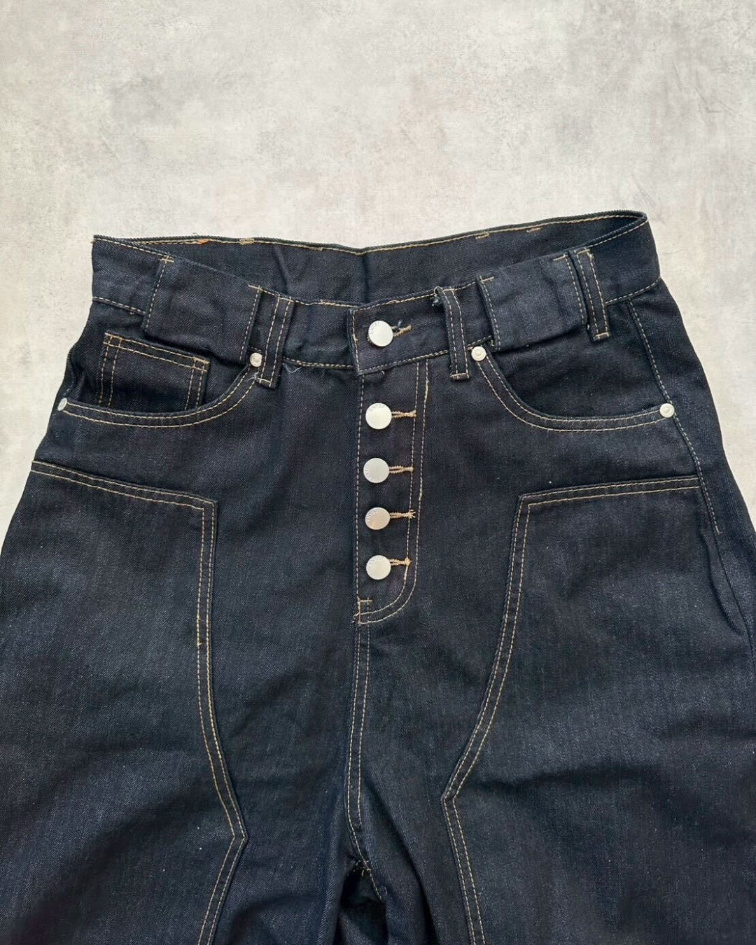 ボタンフライクロップドジーンズ SK0184