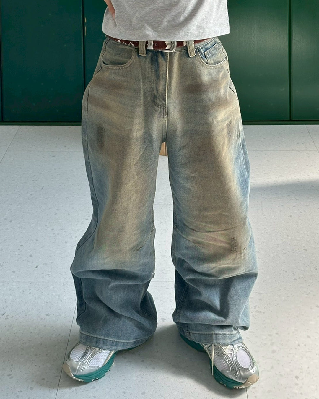 trunc88 人気完売デニム Semi Flared Denim / TRUNC 88（トランクエイティーエイト）の